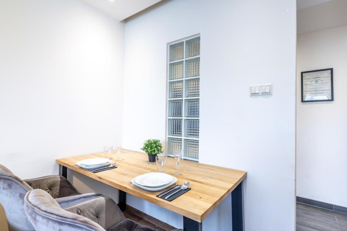 Cozy Quiet Apartment With A Balcony Boedapest Buitenkant foto