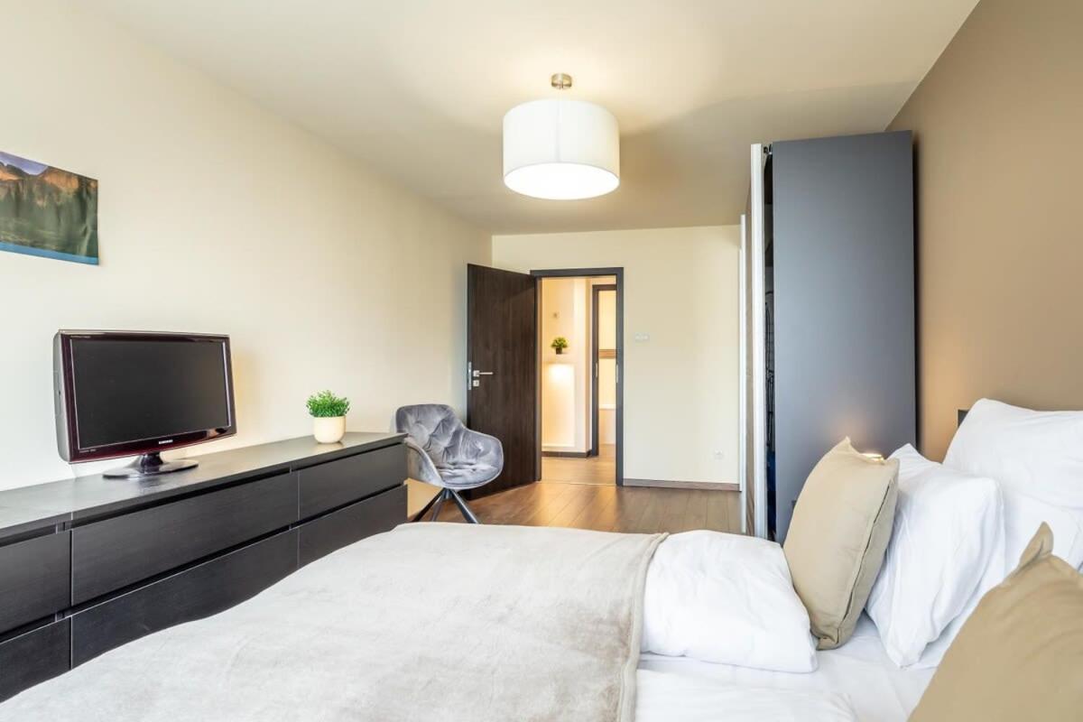 Cozy Quiet Apartment With A Balcony Boedapest Buitenkant foto