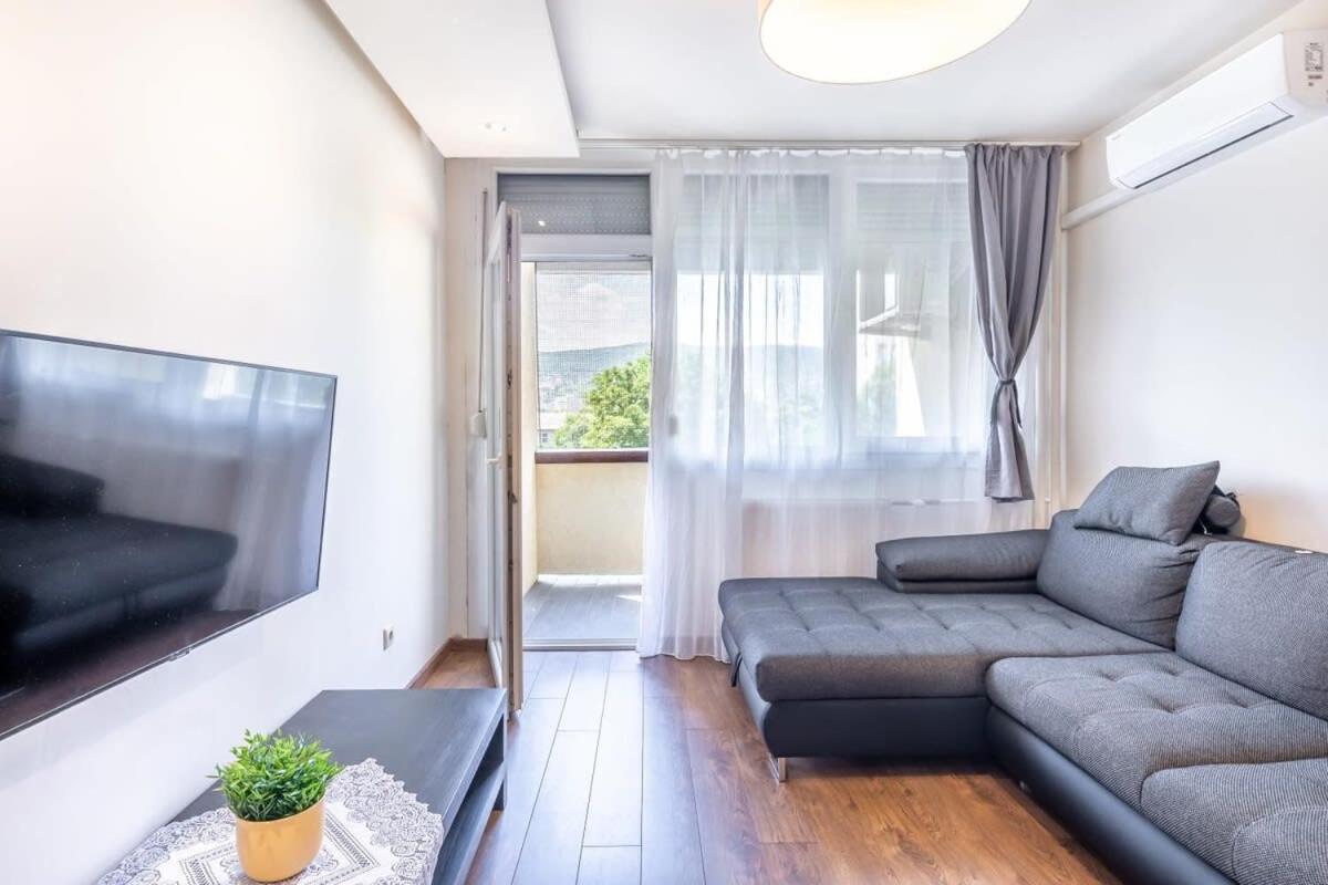 Cozy Quiet Apartment With A Balcony Boedapest Buitenkant foto