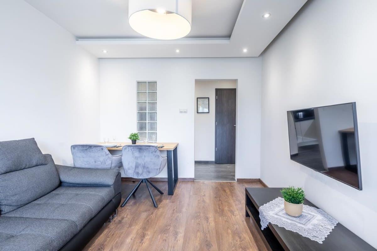 Cozy Quiet Apartment With A Balcony Boedapest Buitenkant foto